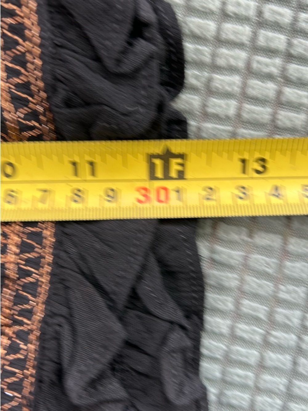 Embroidered Ruffle Hem Shorts - Picture 5 of 7